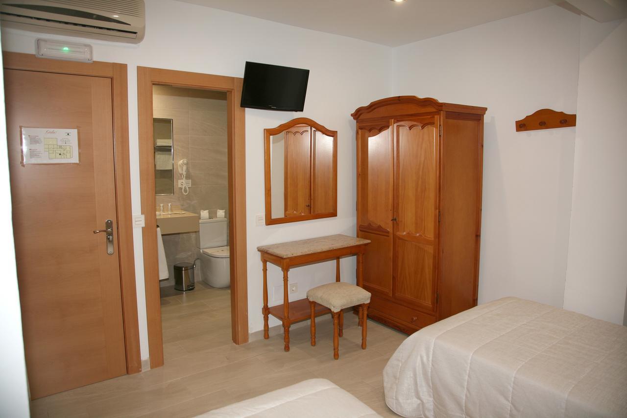 Hostal Restaurante Grela Pozo Alcón Extérieur photo